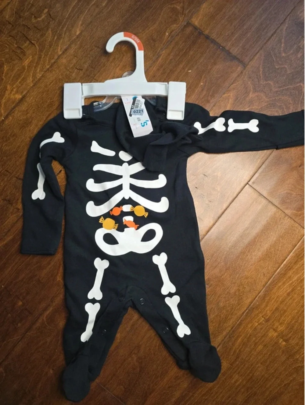 Newborn brand new halloween outfit from carter's item 221G6